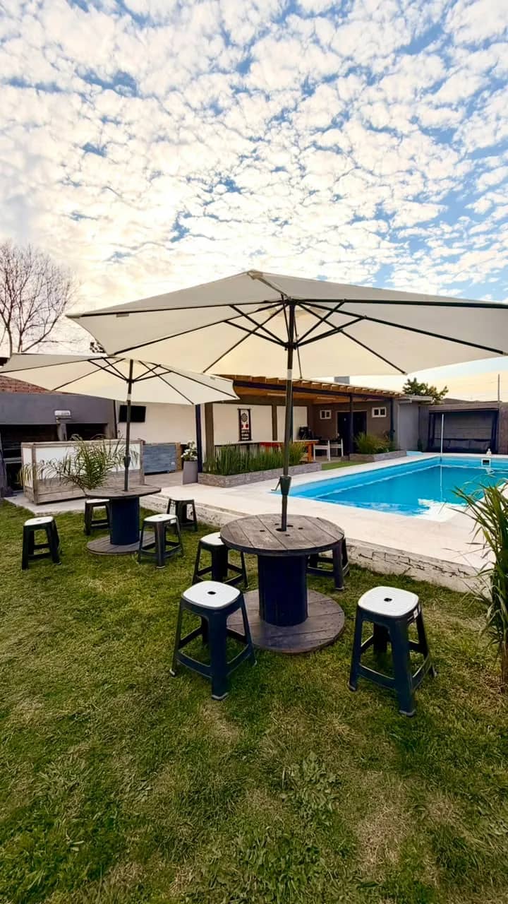 Pileta de la Quinta Veko Sur en Burzaco