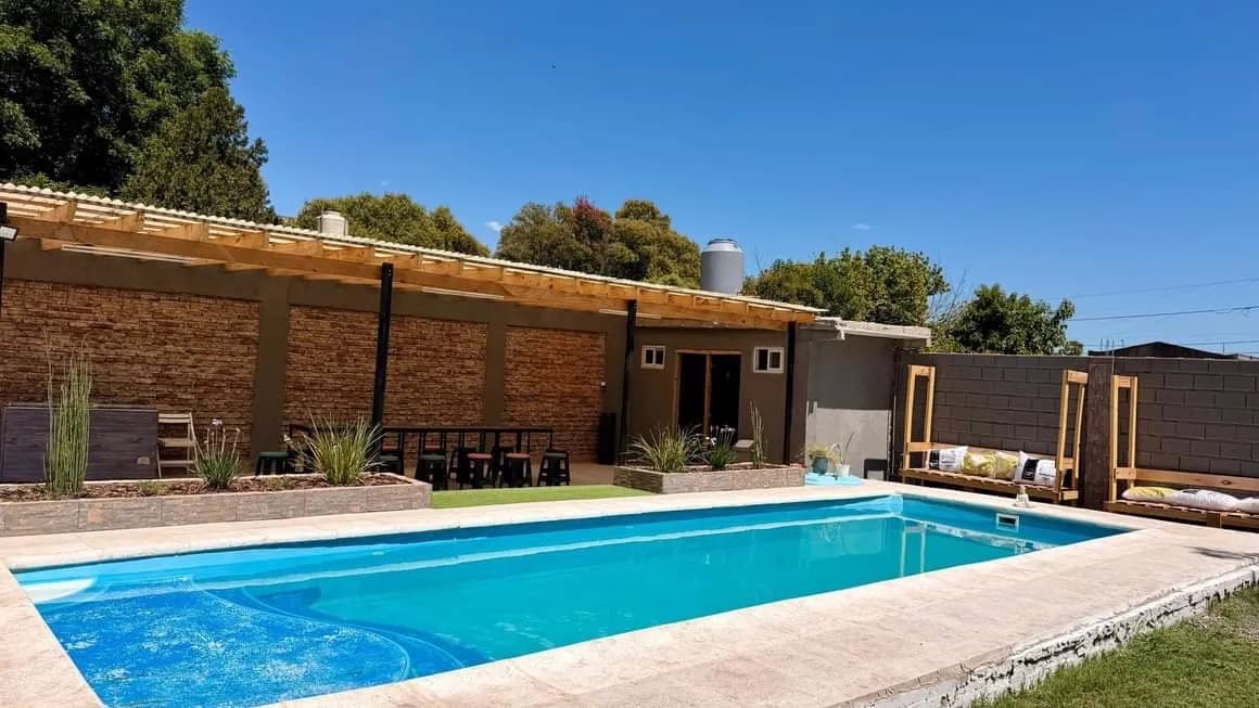 Pileta de la Quinta Veko Sur en Burzaco