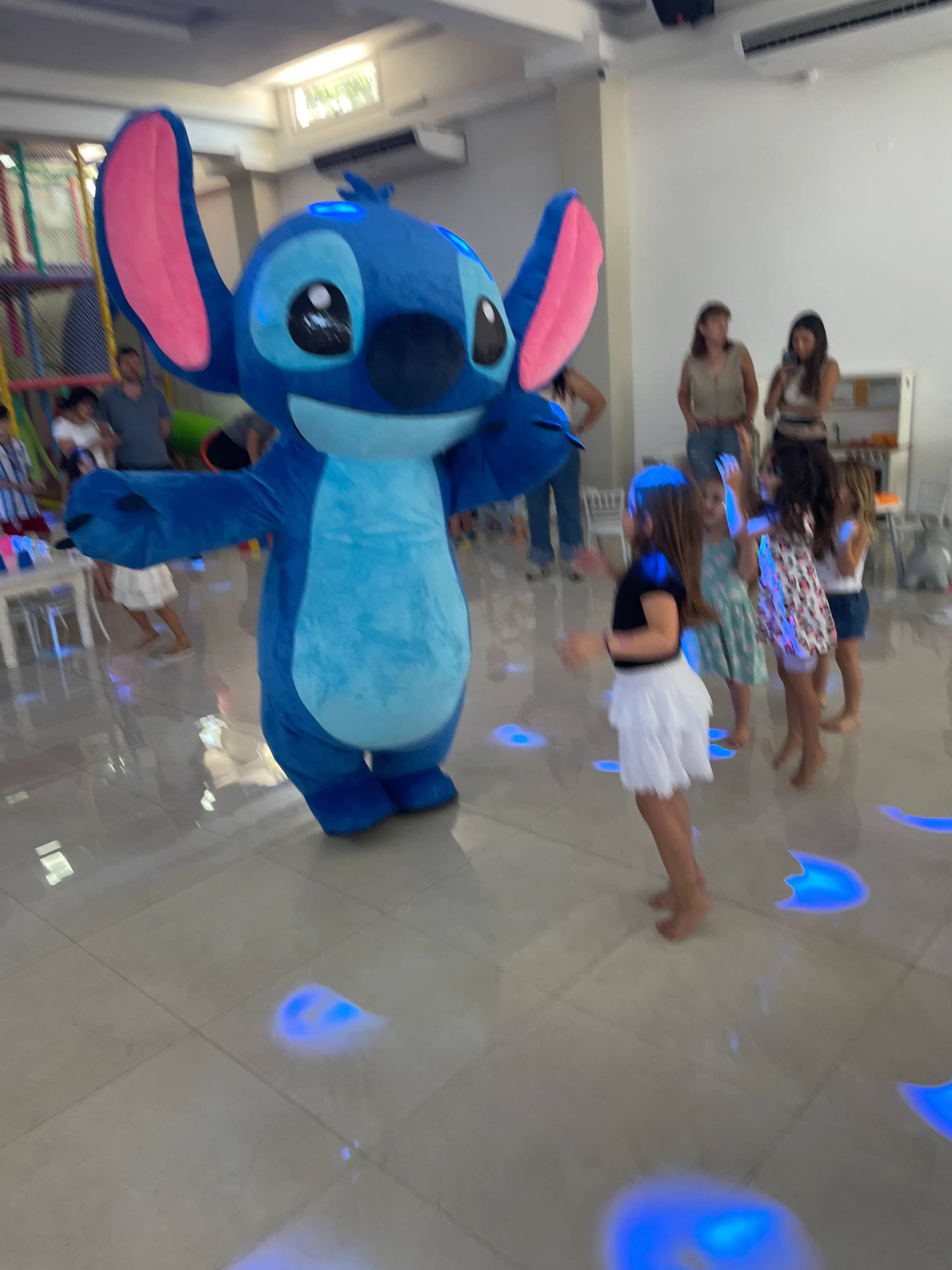 Show de Personajes (Stitch o Lotso) - imagen 2